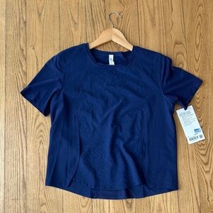 Lululemon T-shirt
